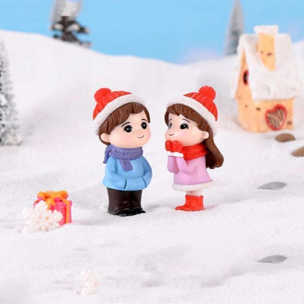 Mini Couple Figurines  - Picture 2 of 4